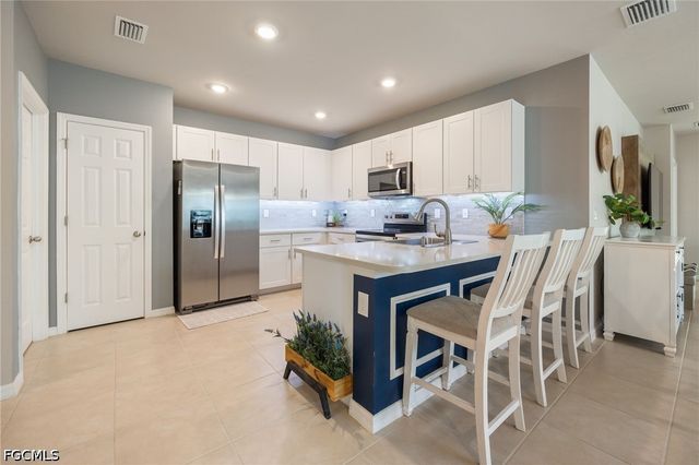 2052 Pigeon Plum WAY, North Fort Myers, FL 33917