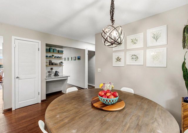 11311 N St James LANE, Mequon, WI 53092