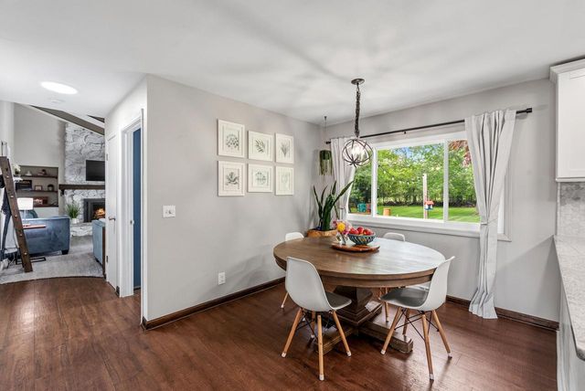 11311 N St James LANE, Mequon, WI 53092