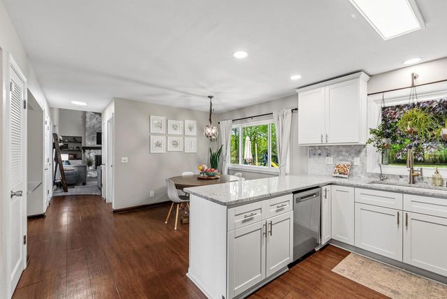 11311 N St James LANE, Mequon, WI 53092