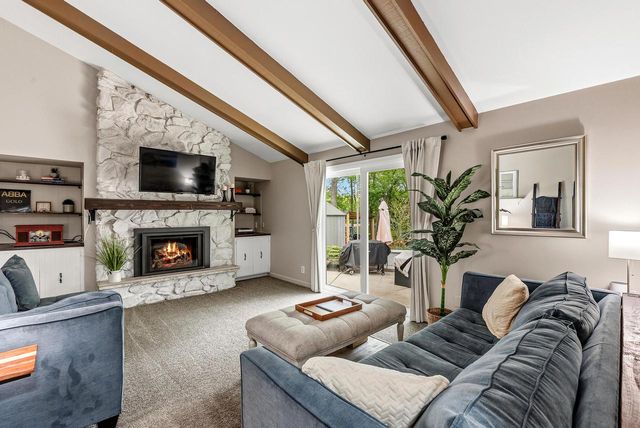 11311 N St James LANE, Mequon, WI 53092
