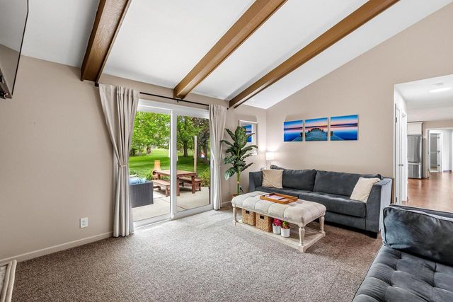 11311 N St James LANE, Mequon, WI 53092