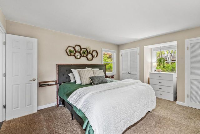 11311 N St James LANE, Mequon, WI 53092