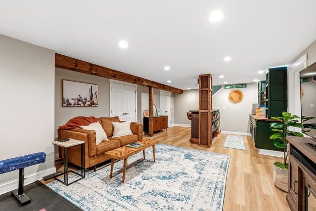 11311 N St James LANE, Mequon, WI 53092