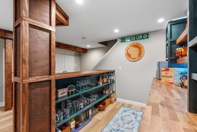 11311 N St James LANE, Mequon, WI 53092
