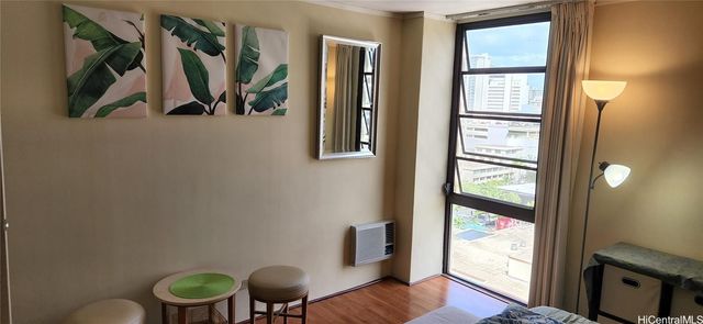 2410 E Cleghorn Street 1504, Honolulu, HI 96815