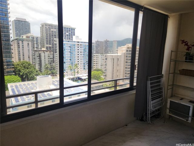 2410 E Cleghorn Street 1504, Honolulu, HI 96815