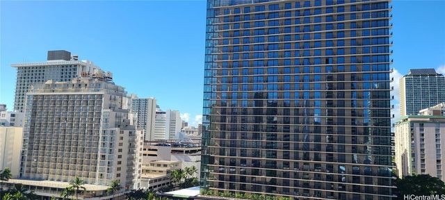2410 E Cleghorn Street 1504, Honolulu, HI 96815