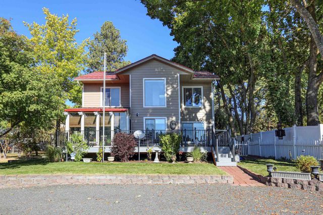 716 W 6th St, Medical Lake, WA 99022