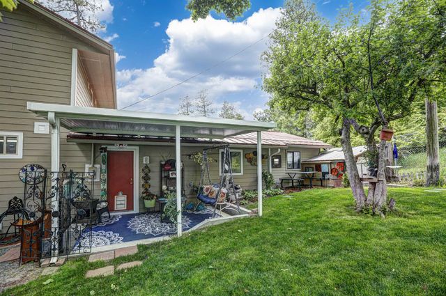 716 W 6th St, Medical Lake, WA 99022