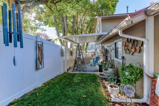 716 W 6th St, Medical Lake, WA 99022