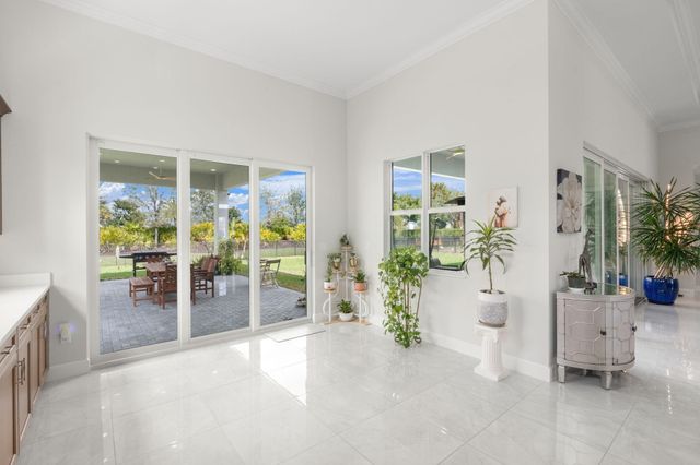 4776 Estates Circle, Loxahatchee, FL 33470