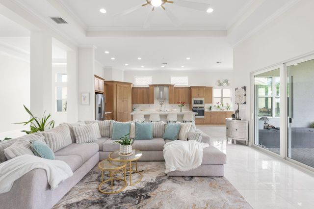 4776 Estates Circle, Loxahatchee, FL 33470