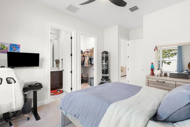 4776 Estates Circle, Loxahatchee, FL 33470