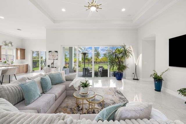 4776 Estates Circle, Loxahatchee, FL 33470