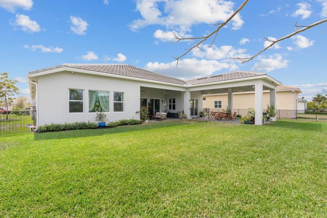 4776 Estates Circle, Loxahatchee, FL 33470