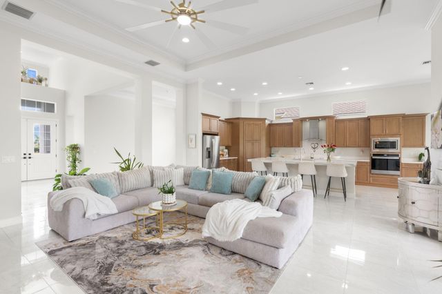 4776 Estates Circle, Loxahatchee, FL 33470