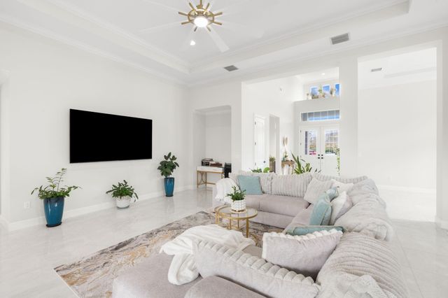 4776 Estates Circle, Loxahatchee, FL 33470