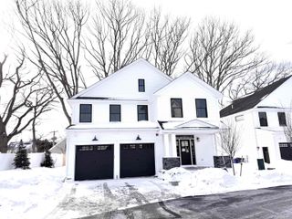 #5 Woodbury Reserve # 5, Portsmouth, NH 03801