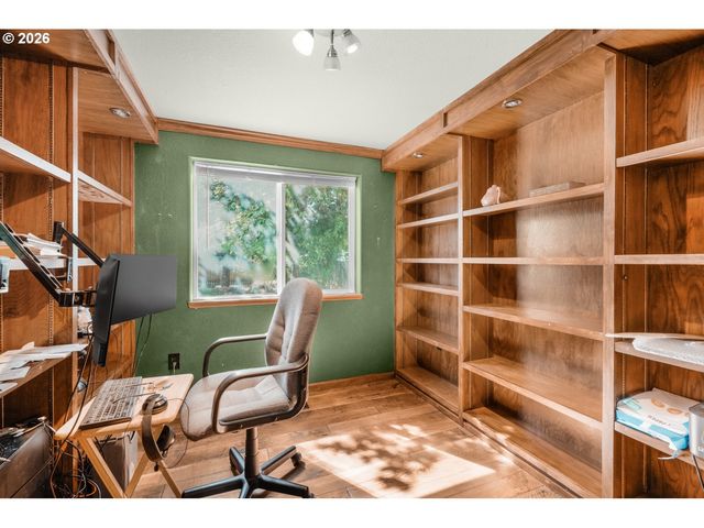 712 MAIN St, Dayton, OR 97114