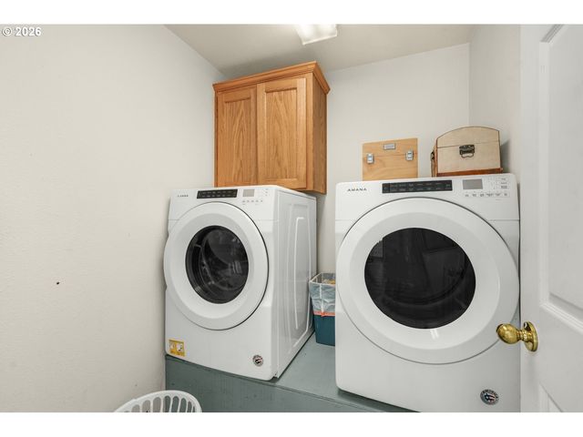 712 MAIN St, Dayton, OR 97114