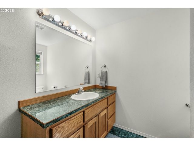 712 MAIN St, Dayton, OR 97114