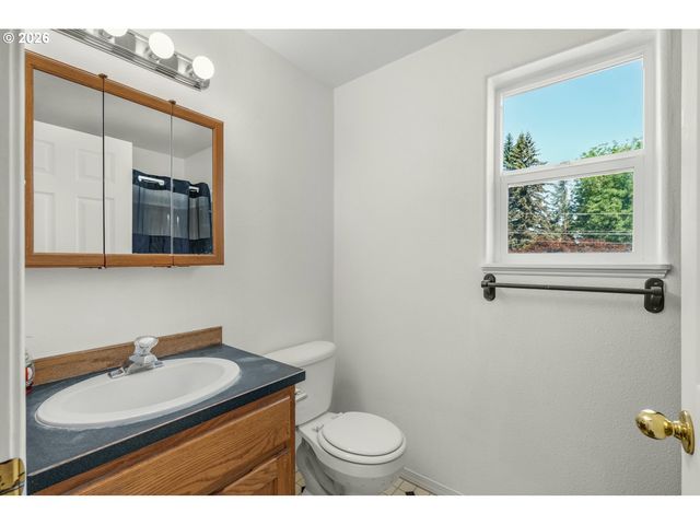712 MAIN St, Dayton, OR 97114