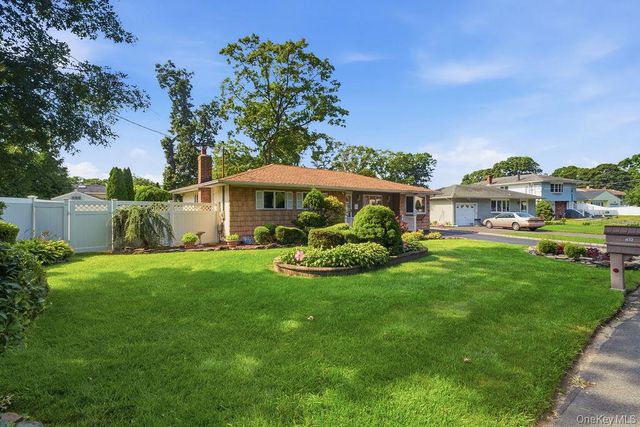 432 Wildwood Road, Ronkonkoma, NY 11779