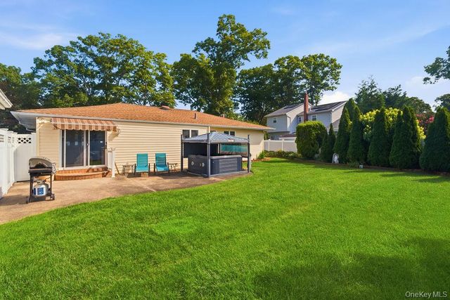 432 Wildwood Road, Ronkonkoma, NY 11779