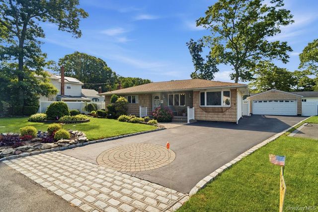 432 Wildwood Road, Ronkonkoma, NY 11779