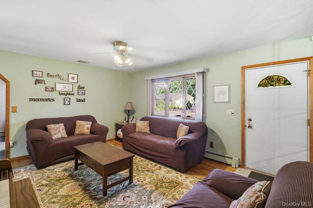 432 Wildwood Road, Ronkonkoma, NY 11779
