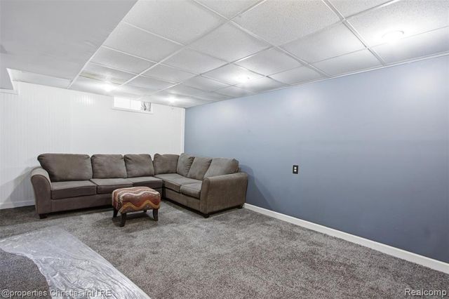 2814 Warrior Drive, Wixom, MI 48393
