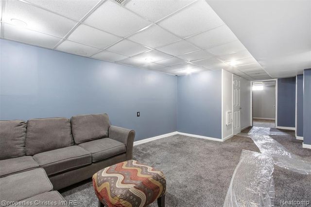 2814 Warrior Drive, Wixom, MI 48393