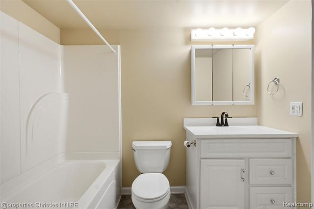 2814 Warrior Drive, Wixom, MI 48393
