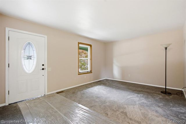 2814 Warrior Drive, Wixom, MI 48393