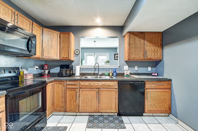3648 Fieldmint Court, Indianapolis, IN 46235