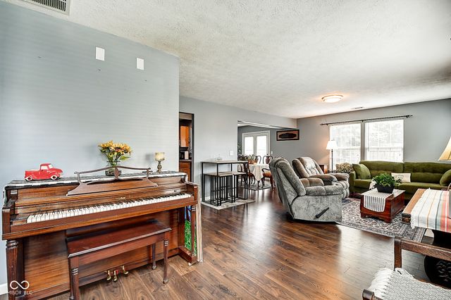 3648 Fieldmint Court, Indianapolis, IN 46235