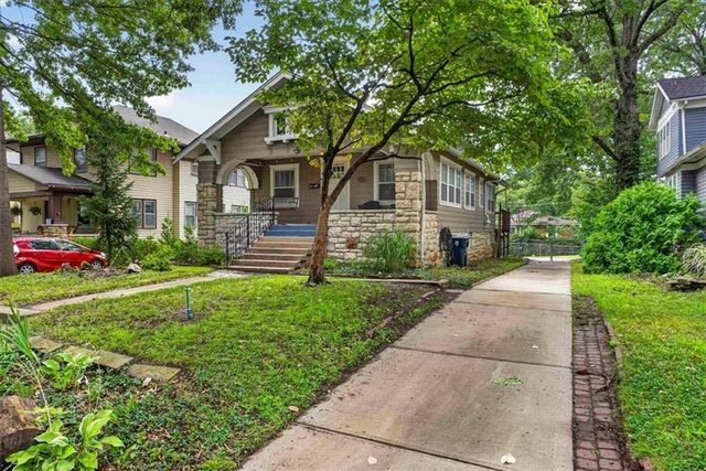 5717 Holmes Street, Kansas City, MO 64110