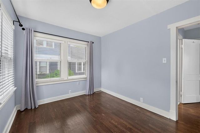 5717 Holmes Street, Kansas City, MO 64110
