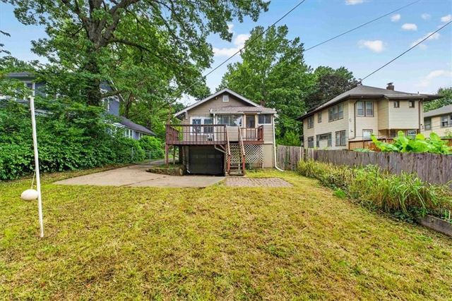 5717 Holmes Street, Kansas City, MO 64110