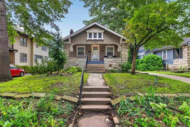 5717 Holmes Street, Kansas City, MO 64110