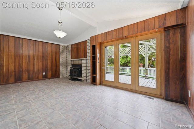 33538 Somerset Drive, Sterling Heights, MI 48312