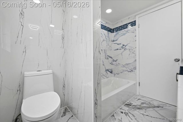 33538 Somerset Drive, Sterling Heights, MI 48312