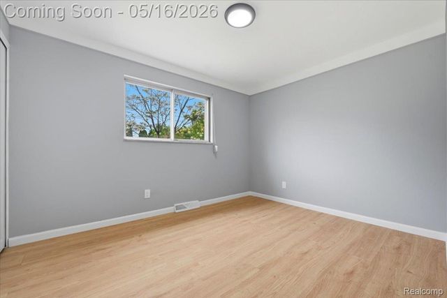 33538 Somerset Drive, Sterling Heights, MI 48312