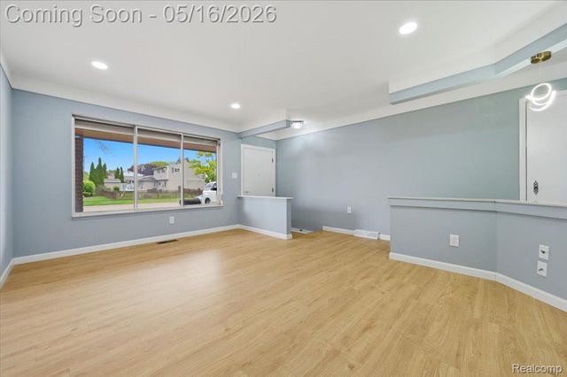 33538 Somerset Drive, Sterling Heights, MI 48312