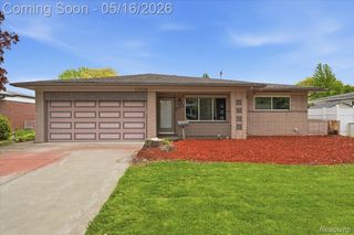 33538 Somerset Drive, Sterling Heights, MI 48312