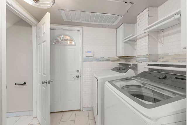 2661 Prairieview Lane, Aurora, IL 60502