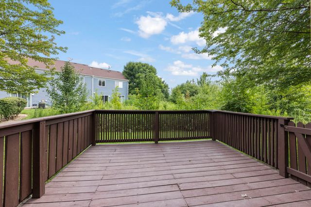 2661 Prairieview Lane, Aurora, IL 60502