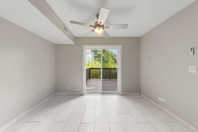 2661 Prairieview Lane, Aurora, IL 60502