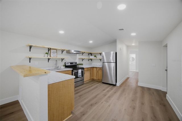 11602 LEWIS AVENUE, Thonotosassa, FL 33592